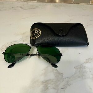 Black Ray-Ban Aviator Sunglasses